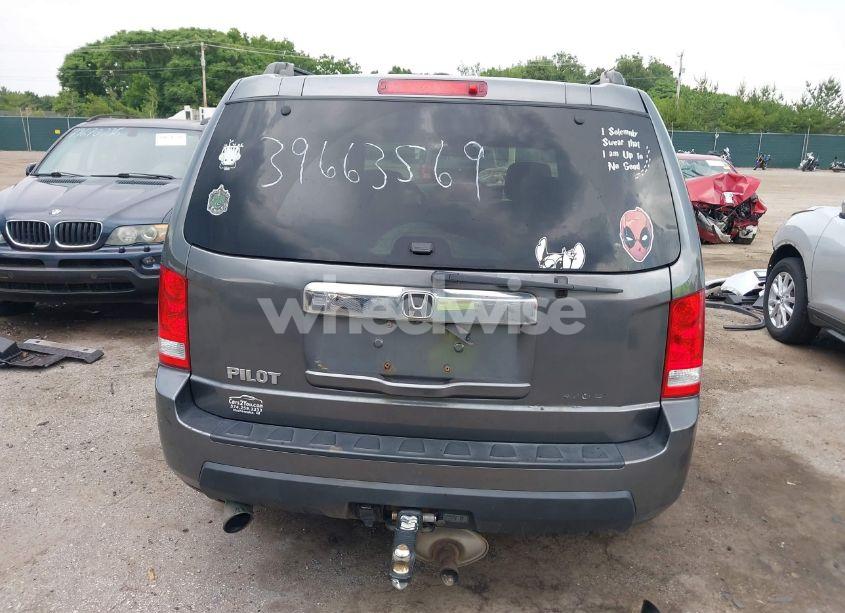 Photo 17 of 2011 Honda Pilot EX-L (VIN 5FNYF4H52BB036382)