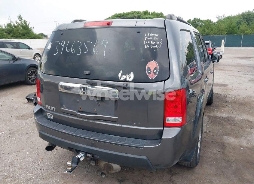 Photo 4 of 2011 Honda Pilot EX-L (VIN 5FNYF4H52BB036382)