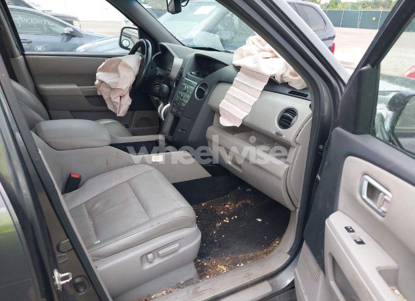 Photo 5 of 2011 Honda Pilot EX-L (VIN 5FNYF4H52BB036382)