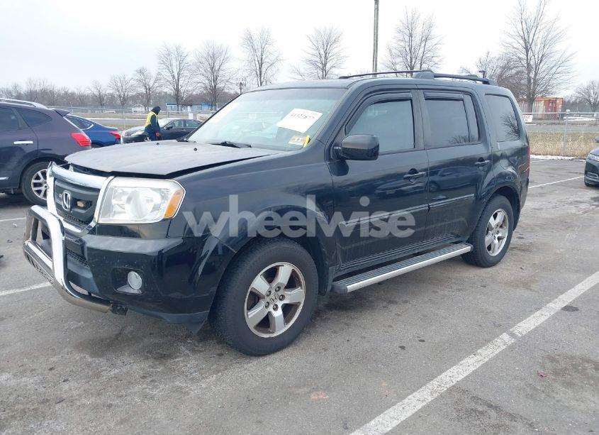 Photo 2 of 2011 Honda Pilot EX-L (VIN 5FNYF4H52BB105006)