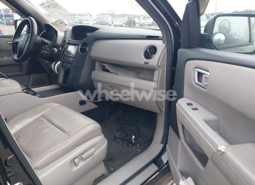 Photo 5 of 2011 Honda Pilot EX-L (VIN 5FNYF4H52BB105006)