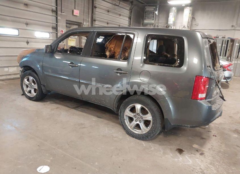 Photo 3 of 2012 Honda Pilot EX-L (VIN 5FNYF4H52CB016036)