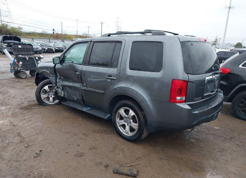 Photo 3 of 2013 Honda Pilot EX-L (VIN 5FNYF4H52DB004177)