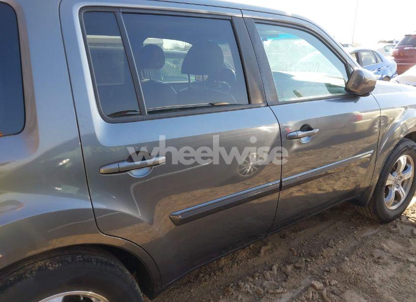 Photo 13 of 2013 Honda Pilot EX-L (VIN 5FNYF4H52DB020184)