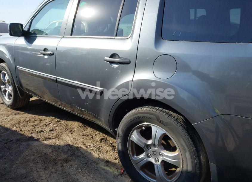 Photo 6 of 2013 Honda Pilot EX-L (VIN 5FNYF4H52DB020184)