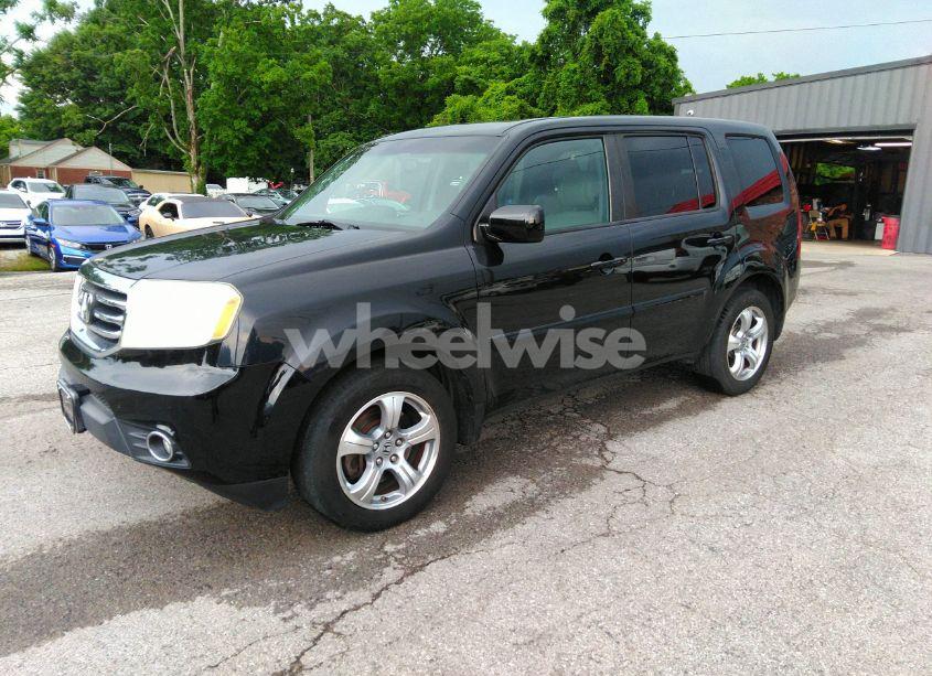 Photo 2 of 2014 Honda Pilot EX-L (VIN 5FNYF4H52EB009705)