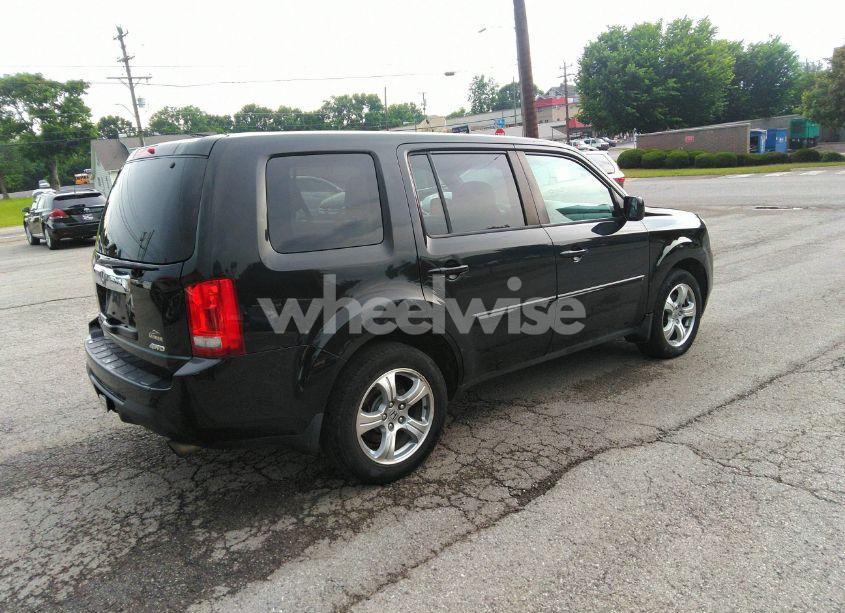 Photo 4 of 2014 Honda Pilot EX-L (VIN 5FNYF4H52EB009705)