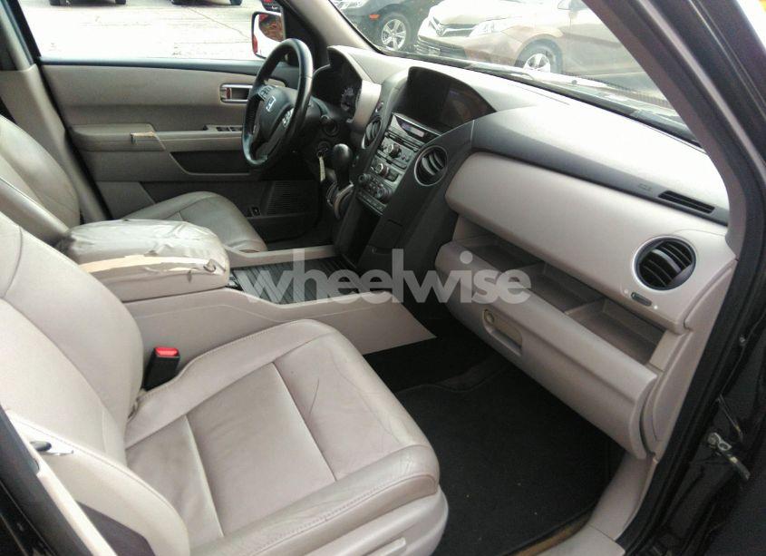 Photo 5 of 2014 Honda Pilot EX-L (VIN 5FNYF4H52EB009705)