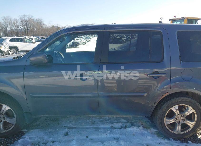 Photo 15 of 2014 Honda Pilot EX-L (VIN 5FNYF4H52EB010661)