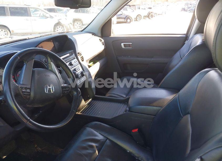 Photo 5 of 2014 Honda Pilot EX-L (VIN 5FNYF4H52EB010661)
