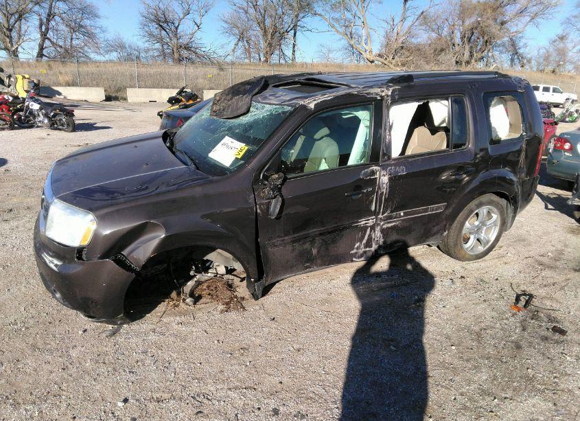 Photo 2 of 2015 Honda Pilot EX-L (VIN 5FNYF4H52FB002125)