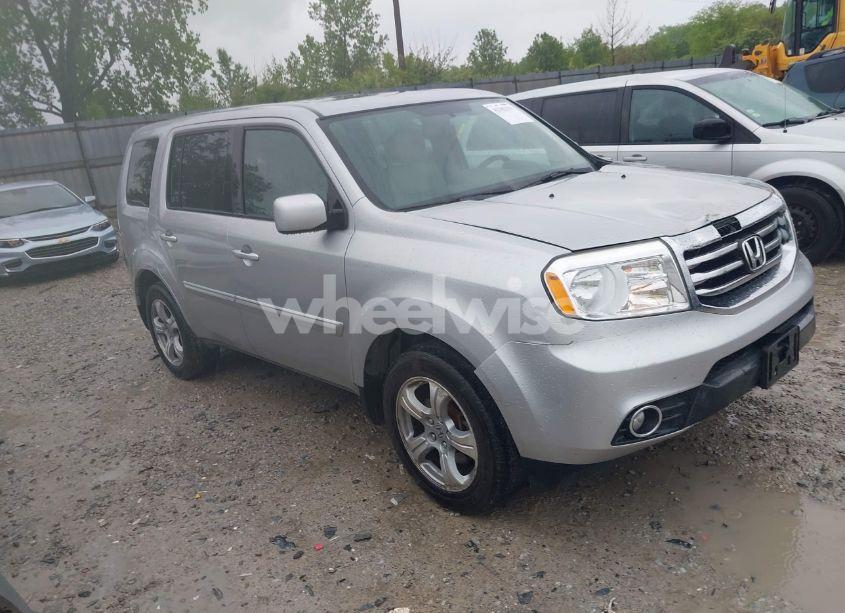 2015 Honda Pilot EX-L (VIN 5FNYF4H52FB019457) main photo