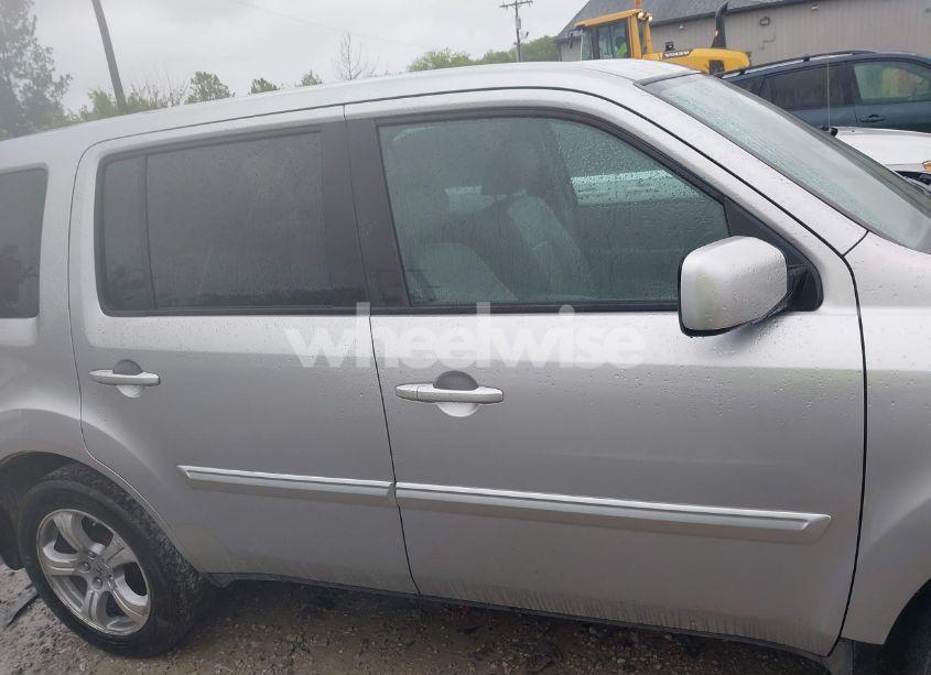 Photo 14 of 2015 Honda Pilot EX-L (VIN 5FNYF4H52FB019457)