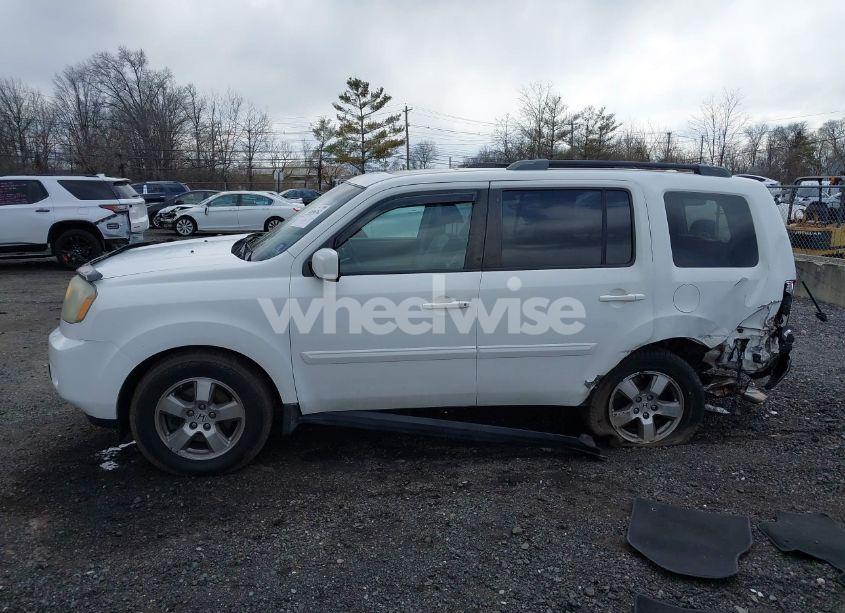 Photo 14 of 2010 Honda Pilot EX-L (VIN 5FNYF4H53AB006743)