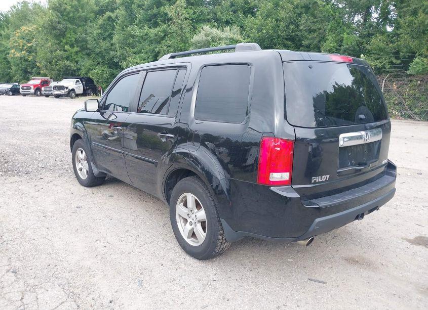 Photo 3 of 2010 Honda Pilot EX-L (VIN 5FNYF4H53AB013370)