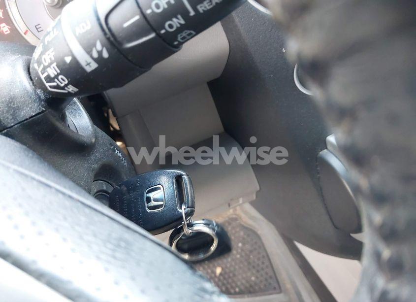 Photo 11 of 2010 Honda Pilot EX-L (VIN 5FNYF4H53AB035529)