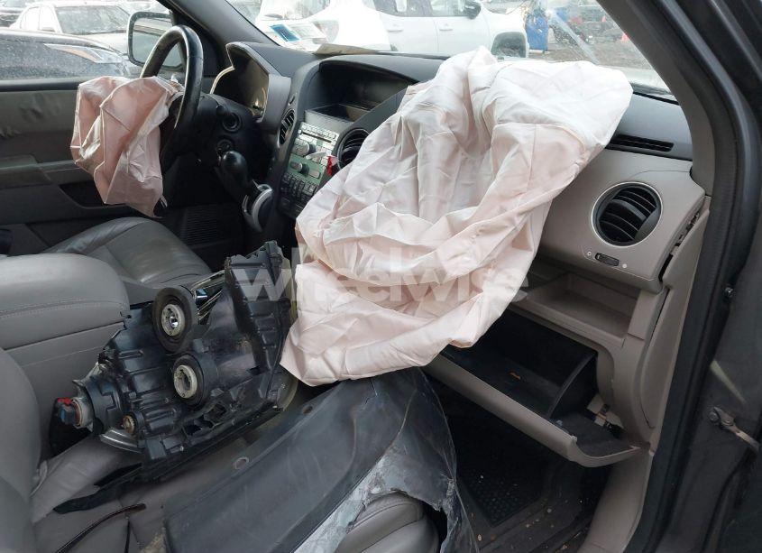 Photo 5 of 2010 Honda Pilot EX-L (VIN 5FNYF4H53AB035529)