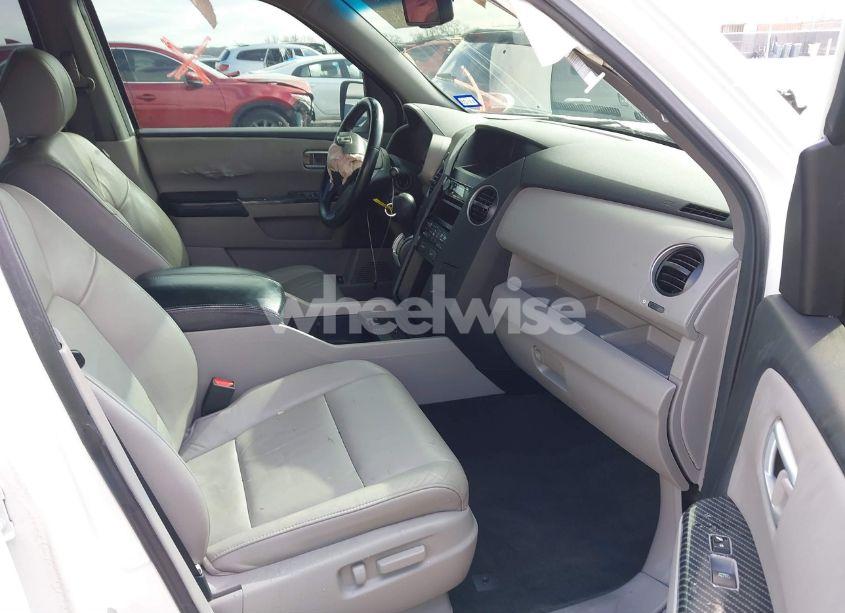 Photo 5 of 2011 Honda Pilot EX-L (VIN 5FNYF4H53BB010079)