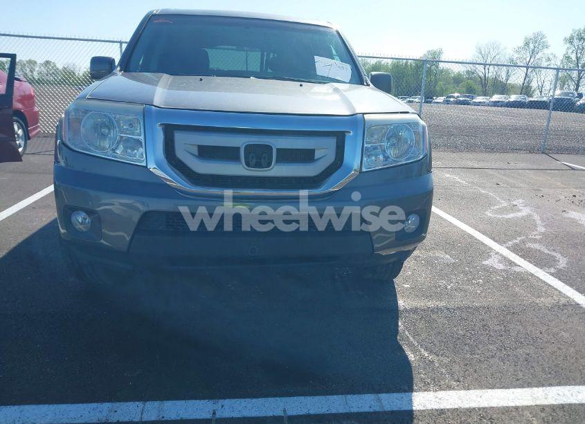 Photo 12 of 2011 Honda Pilot EX-L (VIN 5FNYF4H53BB015539)