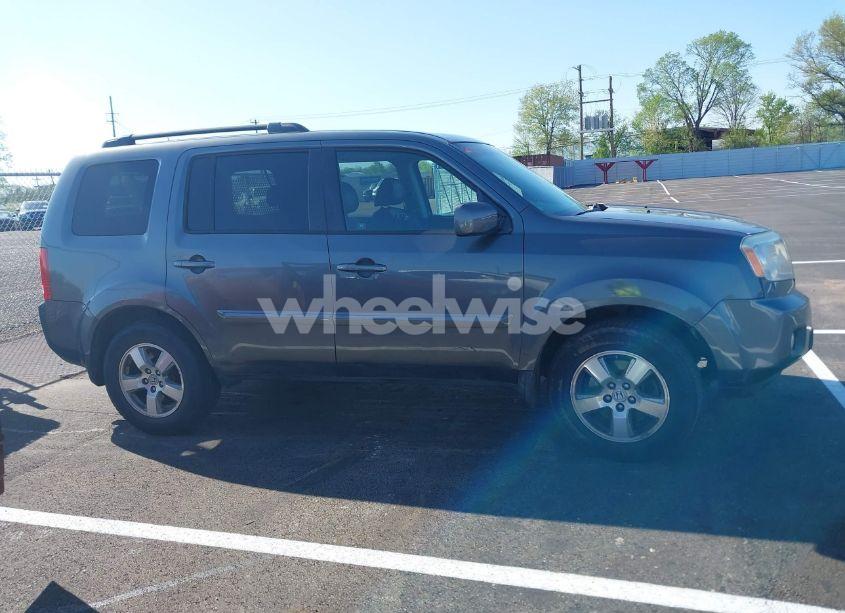 Photo 13 of 2011 Honda Pilot EX-L (VIN 5FNYF4H53BB015539)