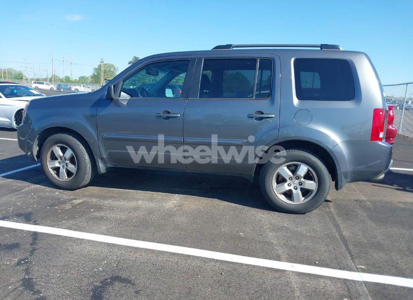 Photo 14 of 2011 Honda Pilot EX-L (VIN 5FNYF4H53BB015539)