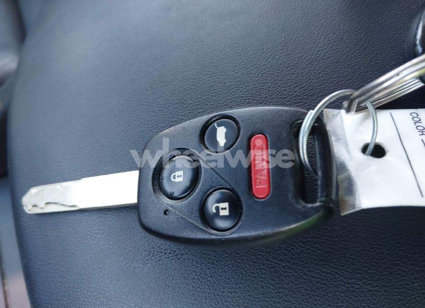 Photo 11 of 2011 Honda Pilot EX-L (VIN 5FNYF4H53BB018733)