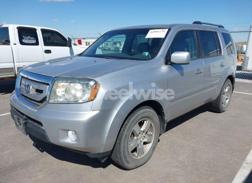 Photo 2 of 2011 Honda Pilot EX-L (VIN 5FNYF4H53BB020479)