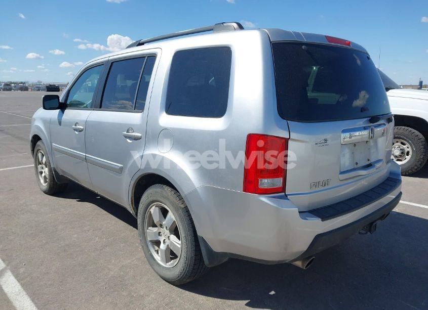 Photo 3 of 2011 Honda Pilot EX-L (VIN 5FNYF4H53BB020479)