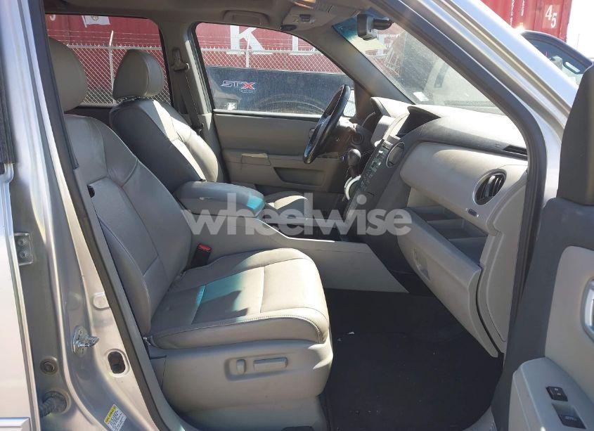 Photo 5 of 2011 Honda Pilot EX-L (VIN 5FNYF4H53BB020479)