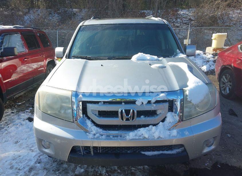 Photo 12 of 2011 Honda Pilot EX-L (VIN 5FNYF4H53BB047469)