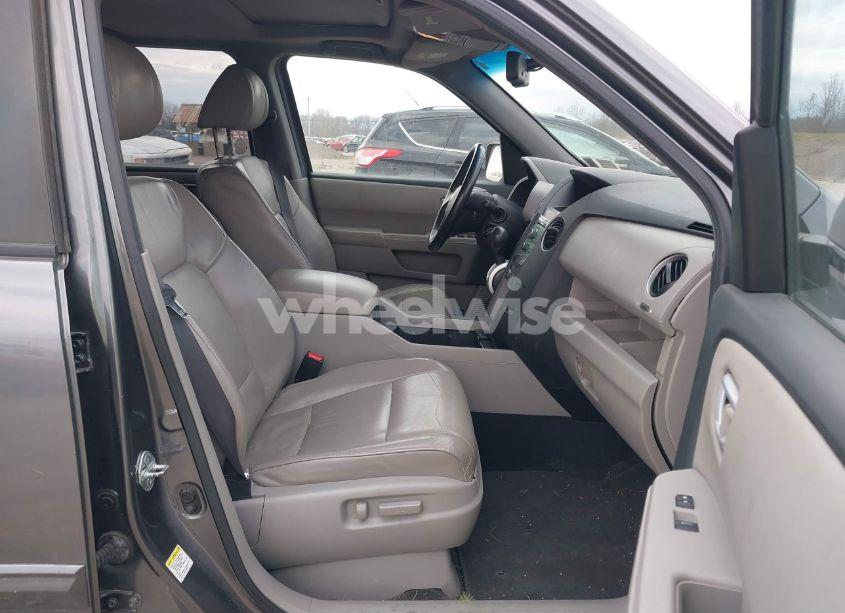 Photo 5 of 2011 Honda Pilot EX-L (VIN 5FNYF4H53BB076597)