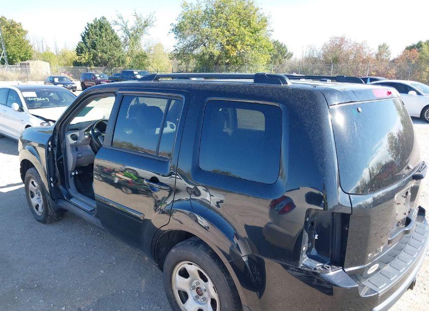 Photo 3 of 2011 Honda Pilot EX-L (VIN 5FNYF4H53BB077829)