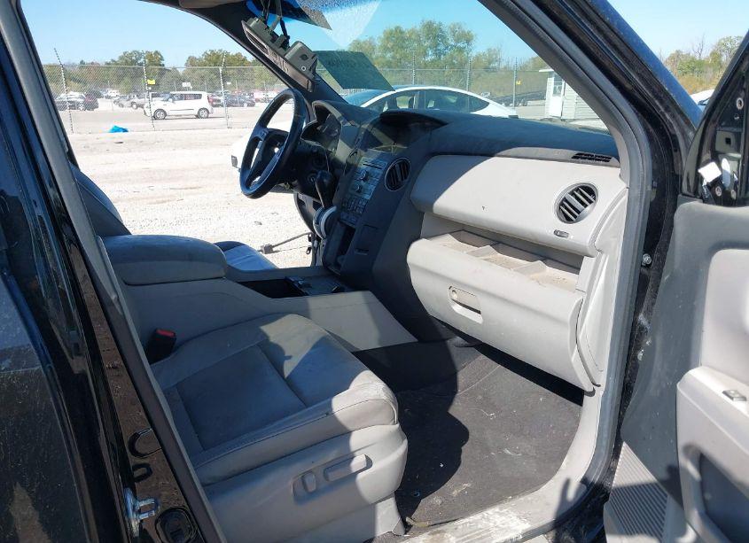 Photo 5 of 2011 Honda Pilot EX-L (VIN 5FNYF4H53BB077829)