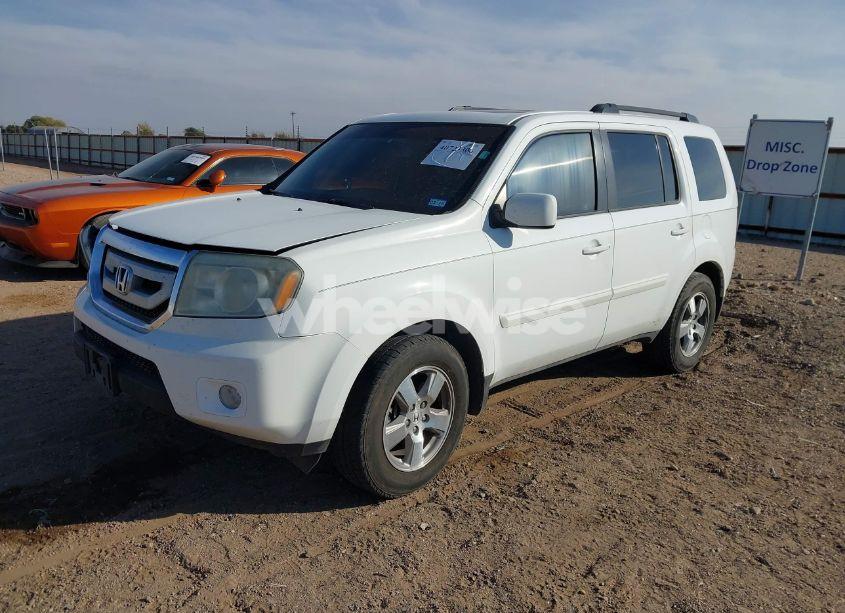 Photo 2 of 2011 Honda Pilot EX-L (VIN 5FNYF4H53BB093321)