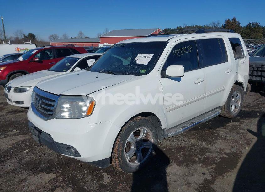 Photo 2 of 2012 Honda Pilot EX-L (VIN 5FNYF4H53CB013937)
