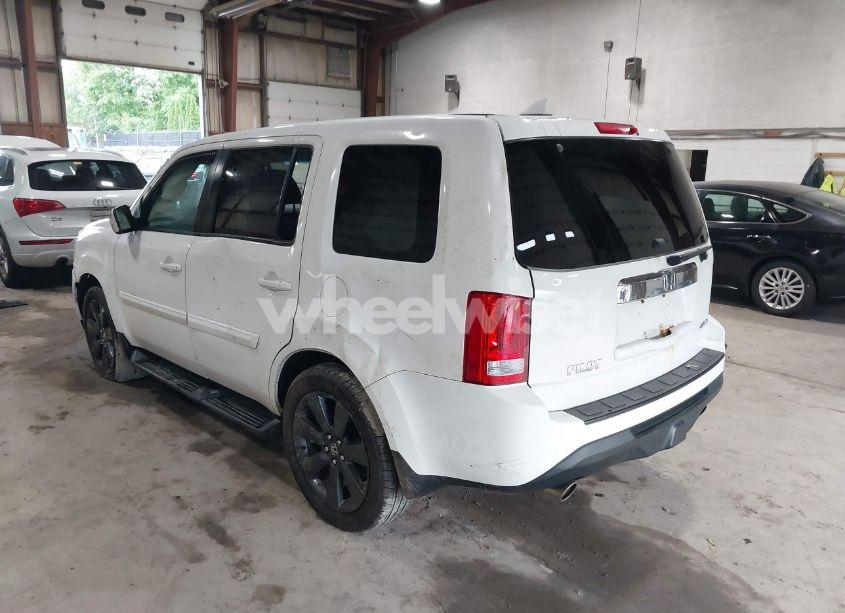 Photo 3 of 2013 Honda Pilot EX-L (VIN 5FNYF4H53DB015141)