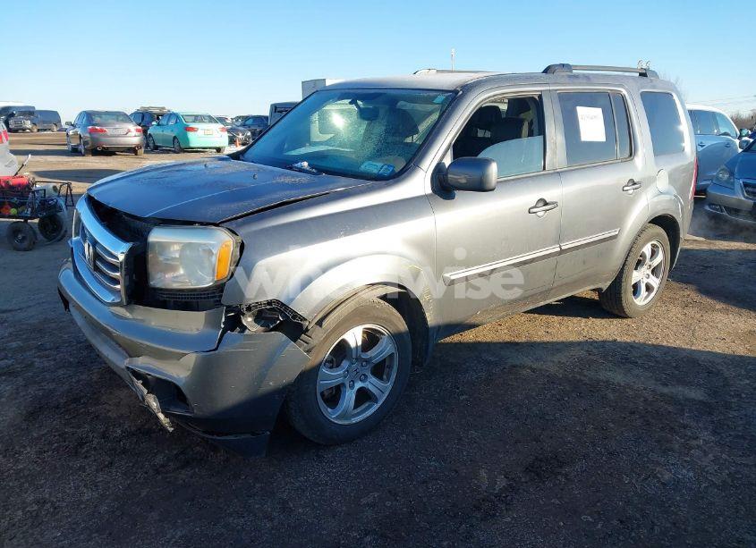 Photo 2 of 2013 Honda Pilot EX-L (VIN 5FNYF4H53DB044137)