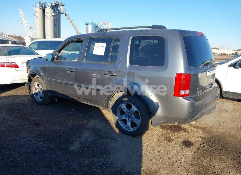 Photo 3 of 2013 Honda Pilot EX-L (VIN 5FNYF4H53DB044137)
