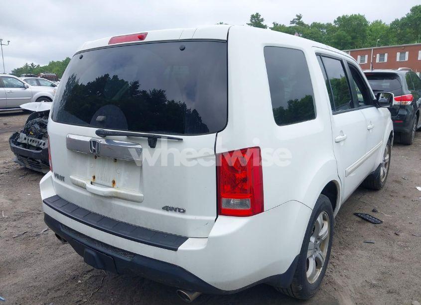 Photo 4 of 2014 Honda Pilot EX-L (VIN 5FNYF4H53EB013374)