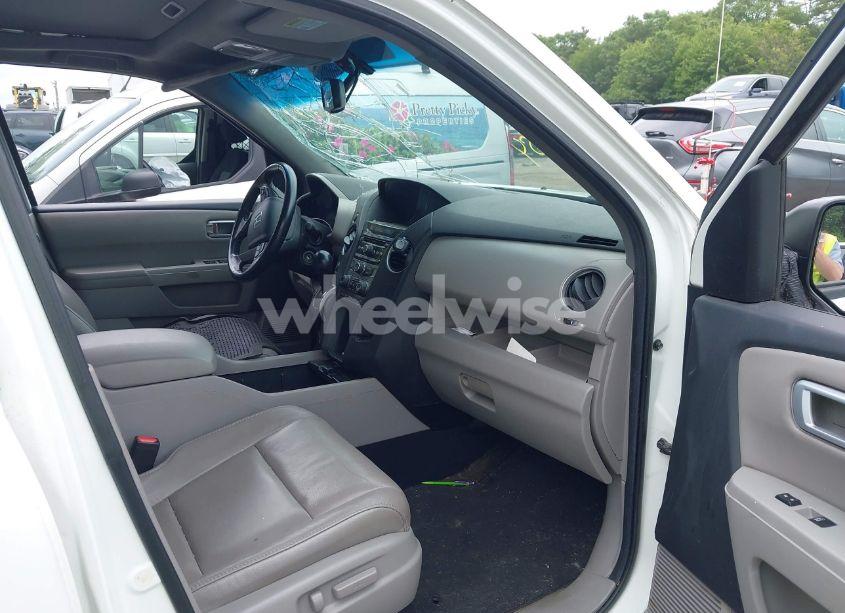 Photo 5 of 2014 Honda Pilot EX-L (VIN 5FNYF4H53EB013374)