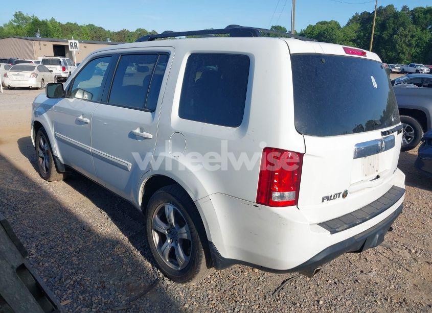 Photo 3 of 2014 Honda Pilot EX-L (VIN 5FNYF4H53EB019126)