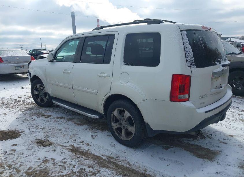 Photo 3 of 2015 Honda Pilot EX-L (VIN 5FNYF4H53FB010539)