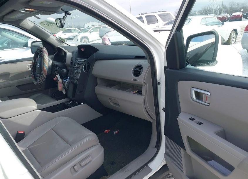 Photo 5 of 2015 Honda Pilot EX-L (VIN 5FNYF4H53FB010539)