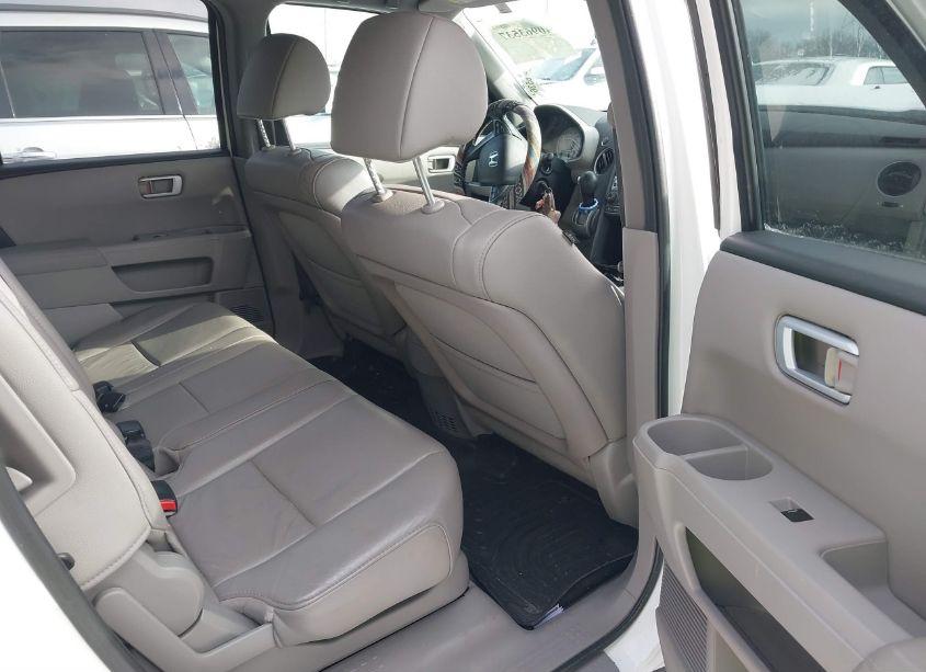 Photo 8 of 2015 Honda Pilot EX-L (VIN 5FNYF4H53FB010539)