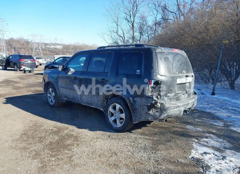 Photo 3 of 2015 Honda Pilot EX-L (VIN 5FNYF4H53FB073348)
