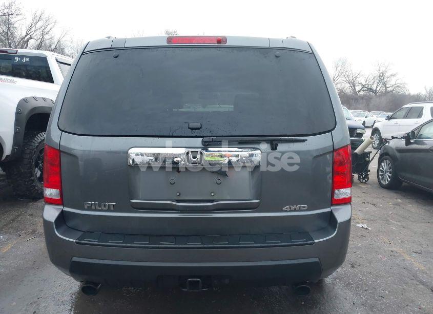 Photo 16 of 2011 Honda Pilot EX-L (VIN 5FNYF4H54BB003853)