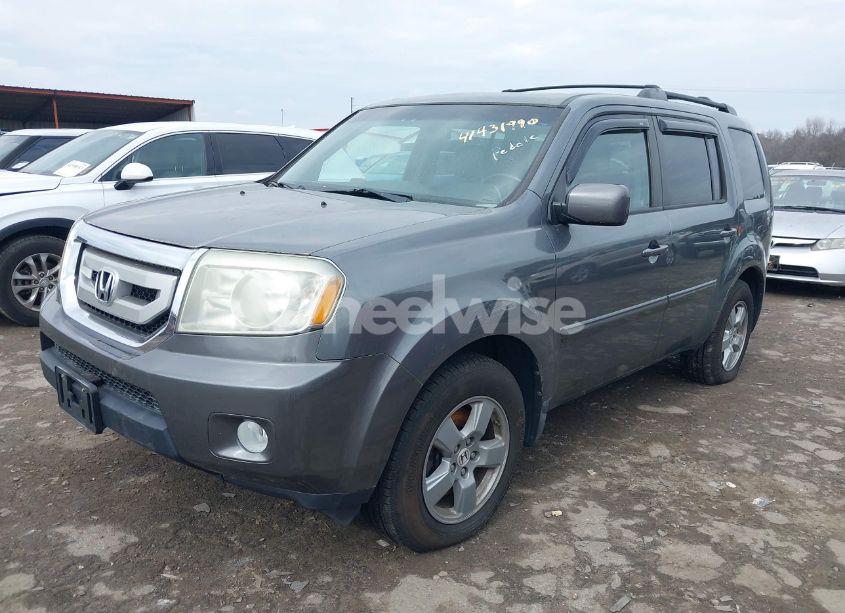 Photo 2 of 2011 Honda Pilot EX-L (VIN 5FNYF4H54BB024282)