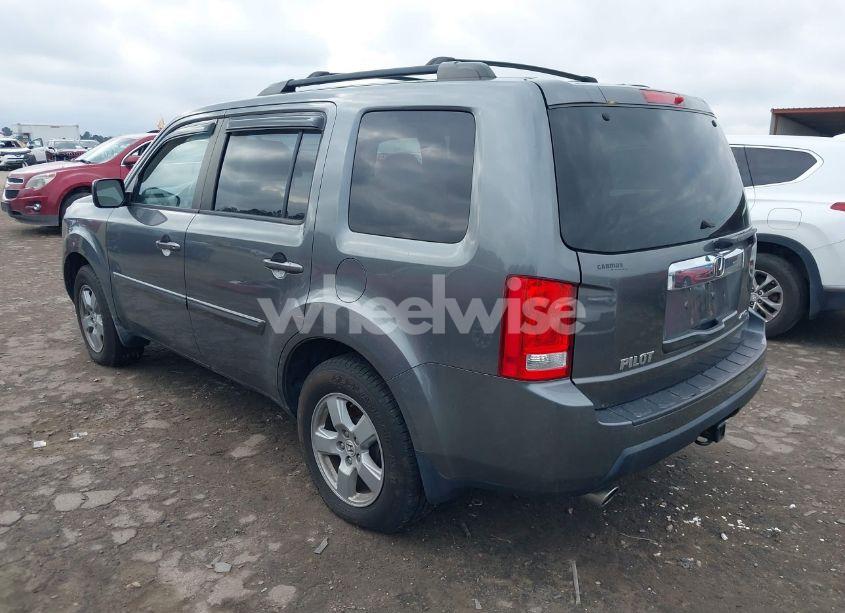 Photo 3 of 2011 Honda Pilot EX-L (VIN 5FNYF4H54BB024282)