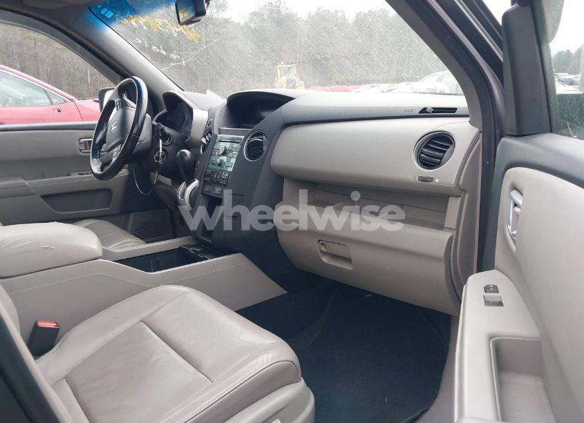 Photo 5 of 2011 Honda Pilot EX-L (VIN 5FNYF4H54BB024282)