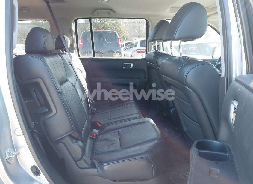 Photo 8 of 2011 Honda Pilot EX-L (VIN 5FNYF4H54BB026761)